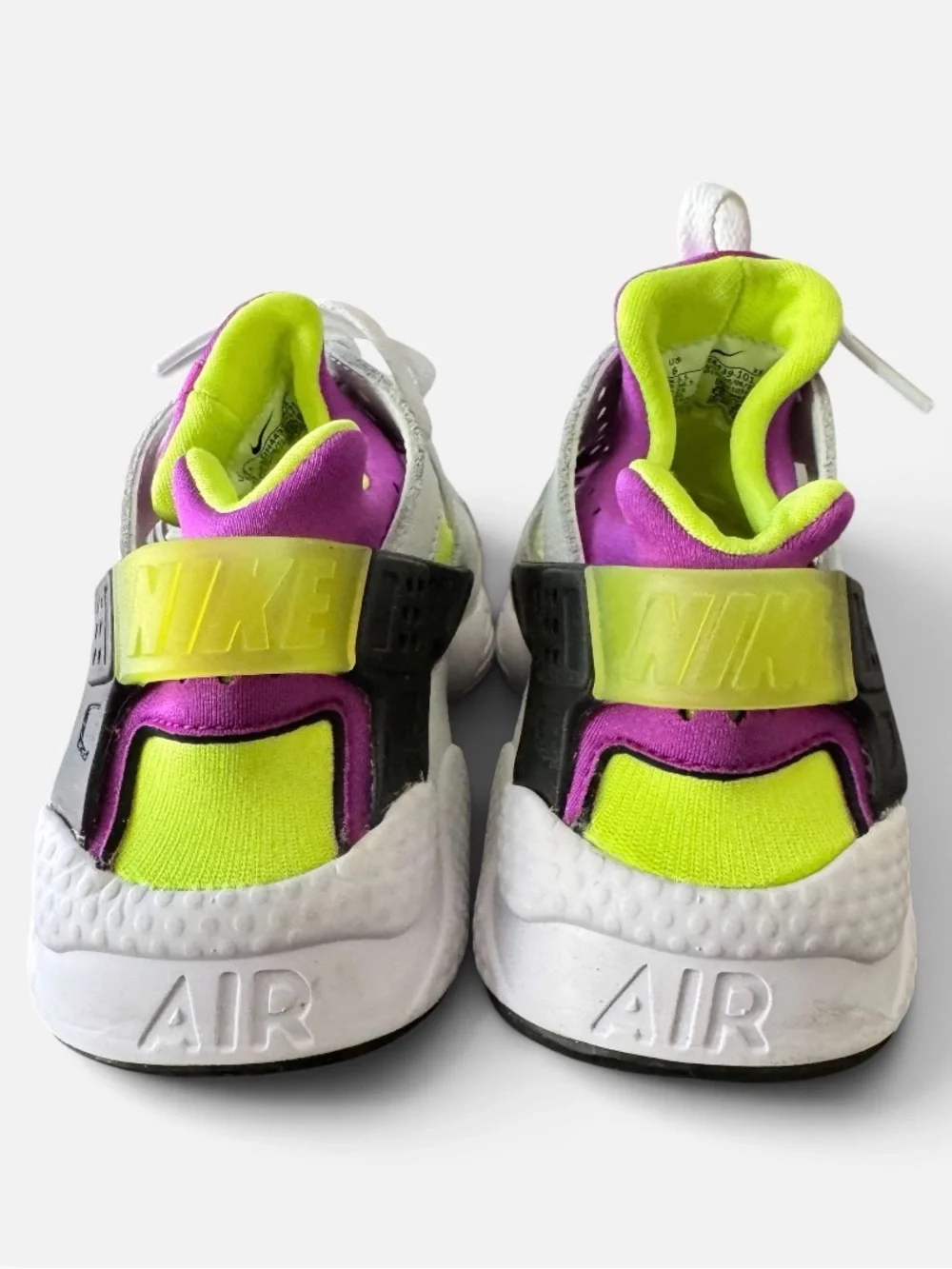 Nike security womenssneakers athleisure